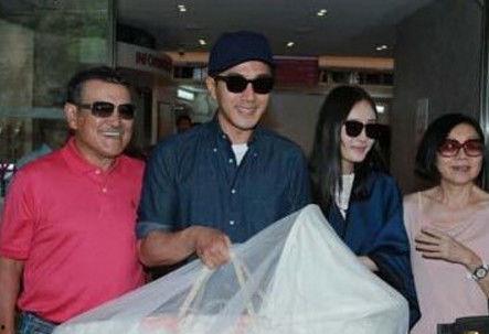 娱乐圈吃瓜两个人